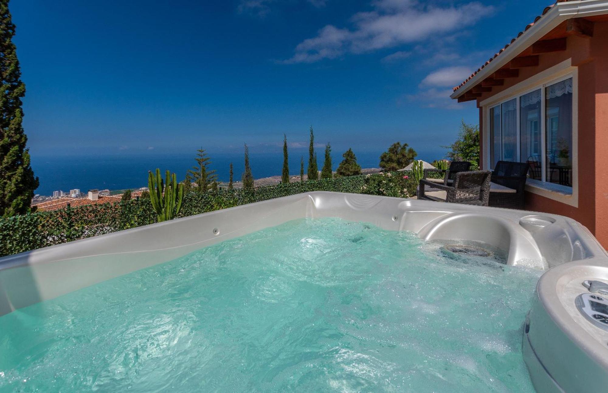 Villa Hibisco, Jacuzzi Y Vistas Al Atlantico Costa Adeje  Luaran gambar